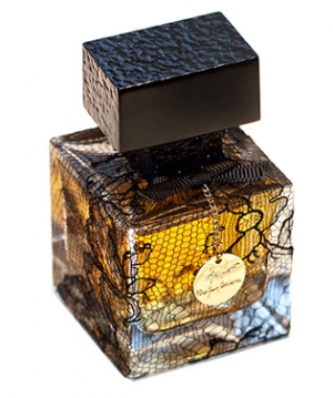Женский аромат M. Micallef  Le Parfum Couture выпущен в 2013 году. Он принадлежит к семейству восточных ароматов. Верхние ноты: корица, тангерин. Ноты сердца: апельсиновый цвет, мед, болгарская роза. Ноты базы: сандаловое дерево, белый мускус,  пачули, серая амбра.
