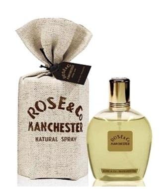 Rose & Co Manchester восточно-цветочный аромат, создан для женщин. Основные ноты композиции: цитрусы, белый кедр, розмарин, апельсиновый цвет, роза, лаванда, бобы тонка, серая амбра, бобы тонка.
