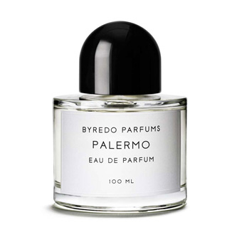 Яркая новинка от всемирно известного торгового дома Byredo Parfums. Этот парфюм появился в продаже в 2010 году и за короткое время обрел необычайную популярность, став желанным и волнующим подарком для всех прекрасных леди, знающих толк в элитной парфюмерии.Этот прекрасный, красочный аромат поможет раскрыть свои чувства и истинно женскую сущность. Окружите себя благоуханием Byredo Parfums Palermo, и окружающие поймут, насколько чувственна, элегантна и решительна его обладательница.

